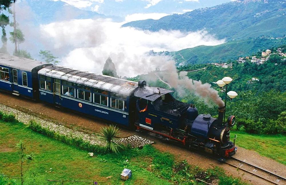 Complete Guide to Traveling with Senior Citizens: Tips for a Safe, Comfortable & Memorable Holiday (2026)